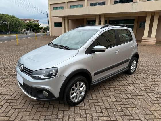 VOLKSWAGEN CROSSFOX 1.6 MI FLEX 8V 4P MANUAL